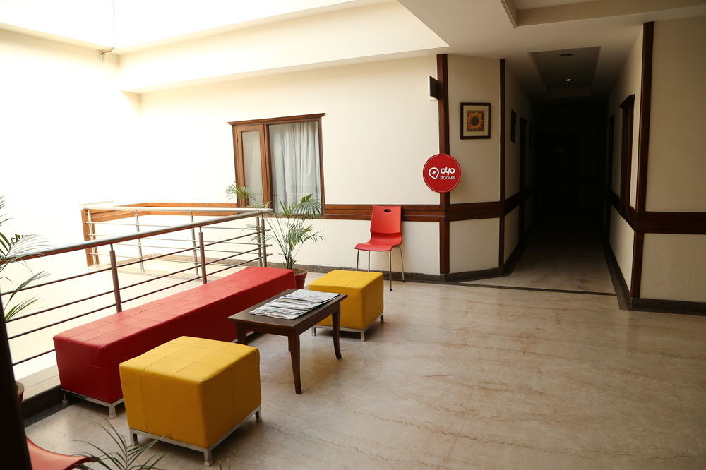 Oyo Rooms Chandigarh Sector 34 Buitenkant foto